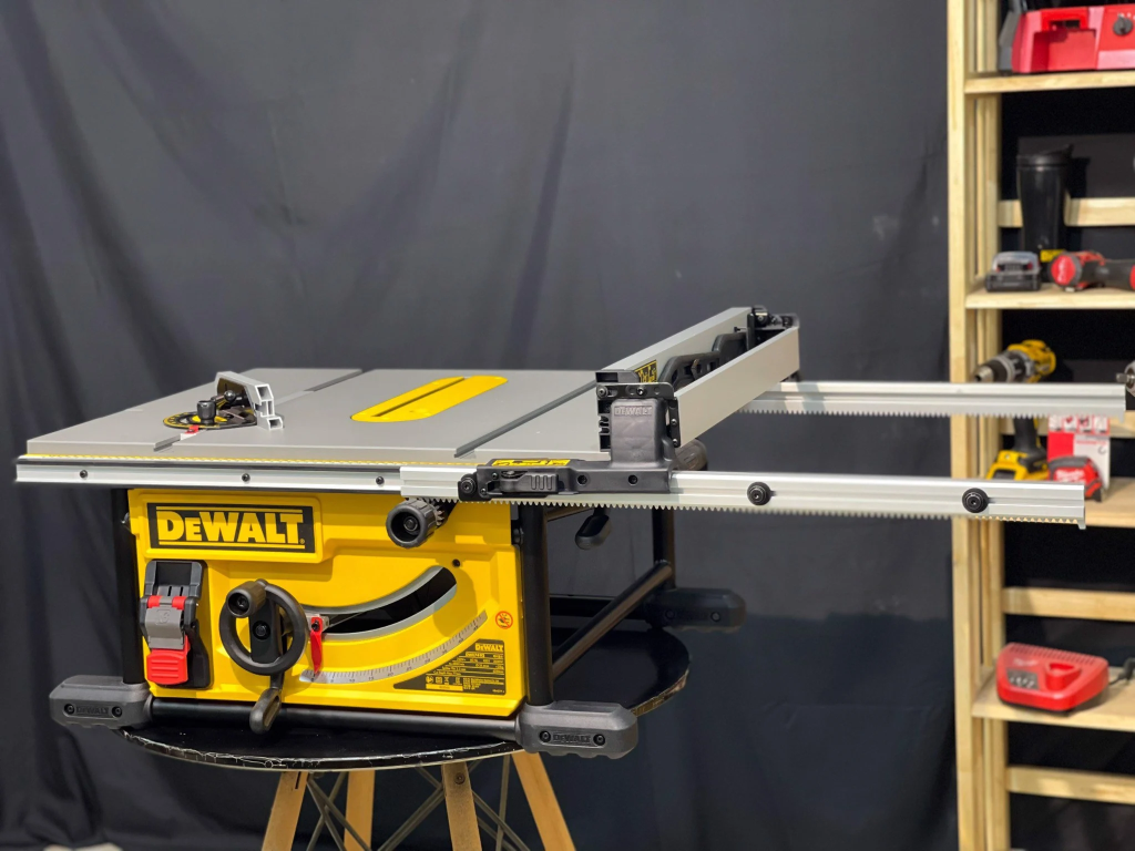 Top 5 máy cưa bàn Dewalt tốt nhất hiện nay