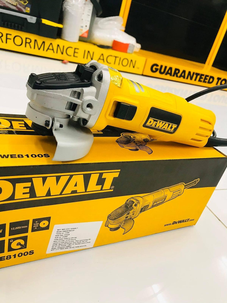 Máy Mài Góc Di Động: DeWalt DWE8100S-B1 Cho Công Trình Mọi Nơi