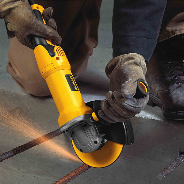 Sức Mạnh Linh Hoạt: Dewalt DW802-B1 850W - Đối Tác Đắc Lực Cho Mọi Ngành Nghề