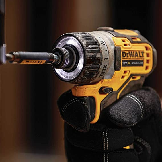 Pin Lithium-ion: Sức mạnh liên tục cho công việc mài mòn với Dewalt DCF601D1 12V/BL