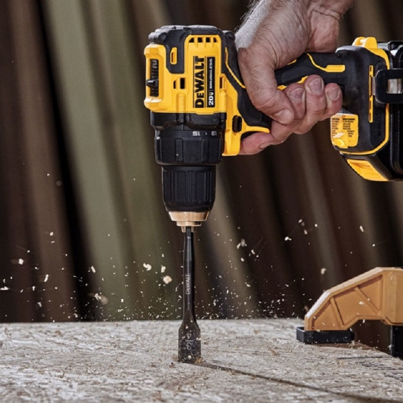 Chinh phục mọi tác vụ với Dewalt DCD709D: Từ khoan đến vặn vít, không gì là không thể