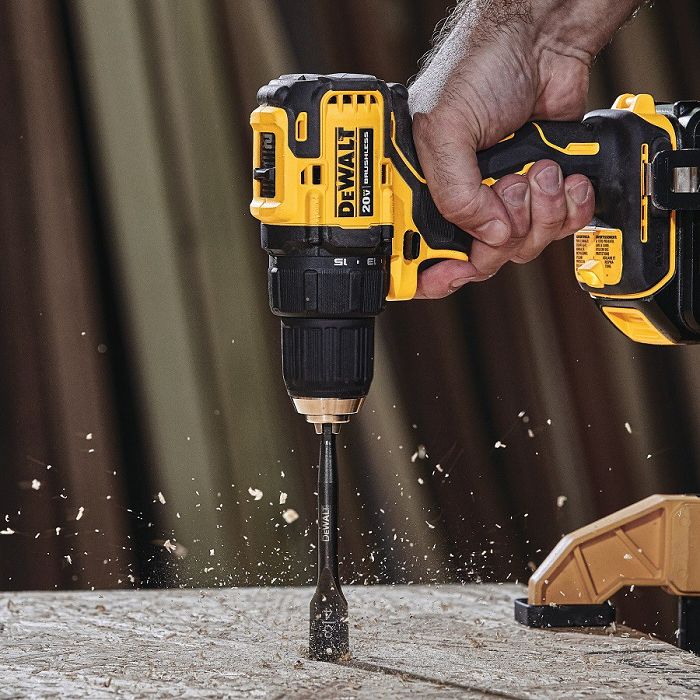 Sức Mạnh Di Động: Máy Khoan Dewalt DCD708P2-KR 20Vmax/BL