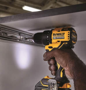 Sức Mạnh Di Động: Máy Khoan Cầm Tay Dewalt DCD708D2 20Vmax/BL